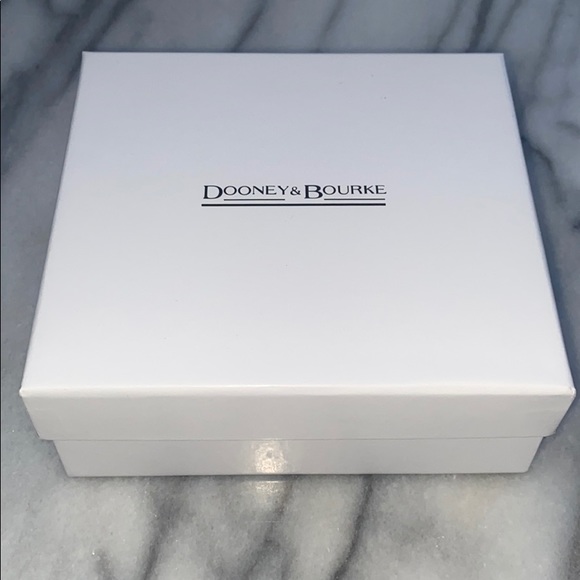 NWT- Dooney & Bourke Small Saffiano Zip Around Wallet, Brown Tmoro - Picture 5 of 8